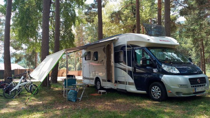 Autocaravana en el campo